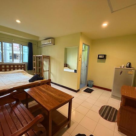 Bambus Motel Jomtien Beach Exterior photo