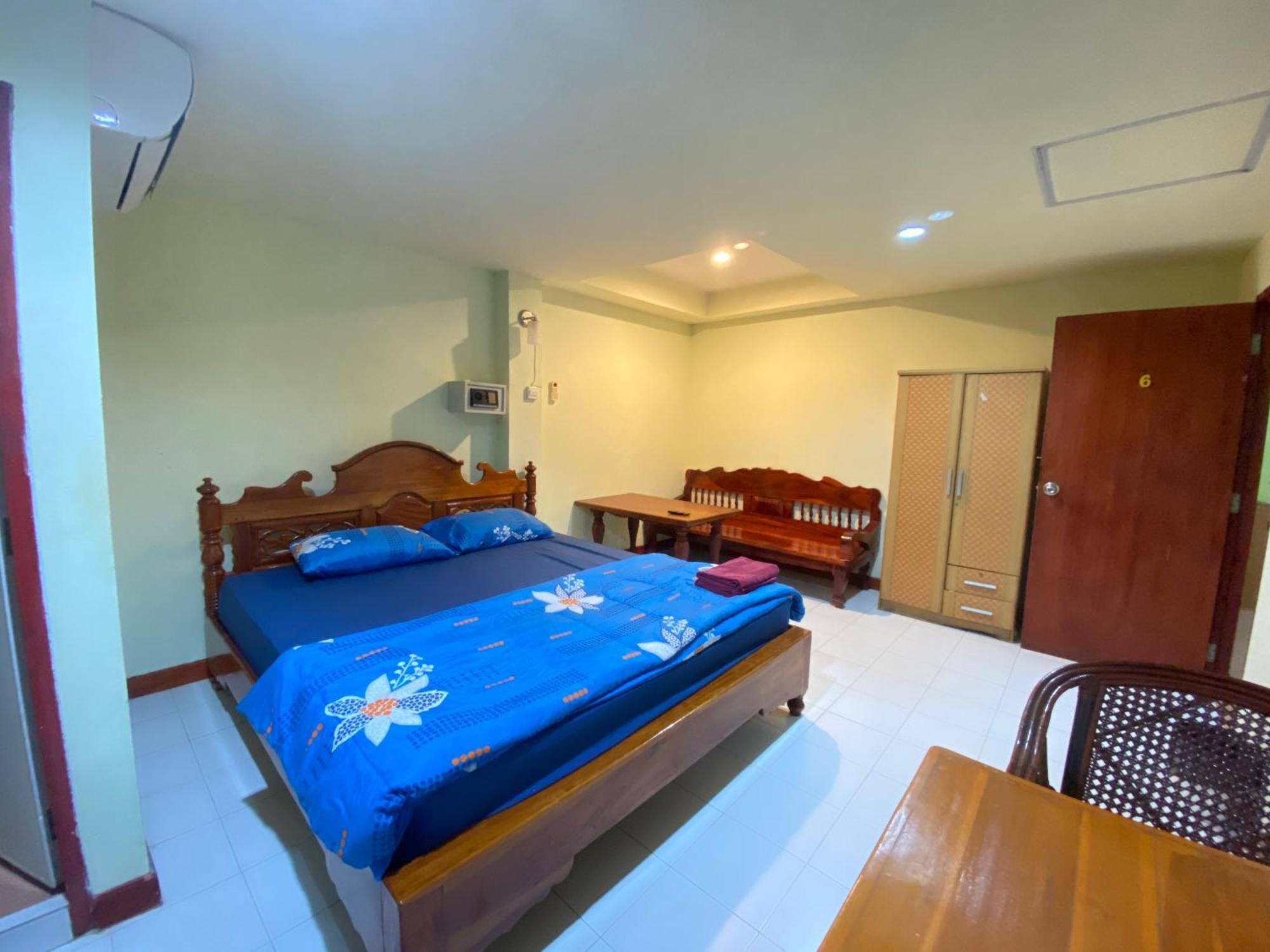 Bambus Motel Jomtien Beach Exterior photo